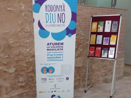 Material de la campanya a l'Ajuntament de Rodonyà
